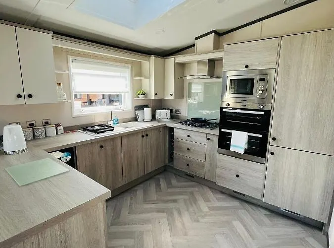 Laburnum With Hot Tub Γιορκ