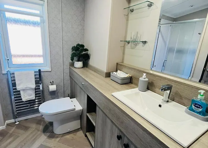 Laburnum With Hot Tub Σπίτι διακοπών *