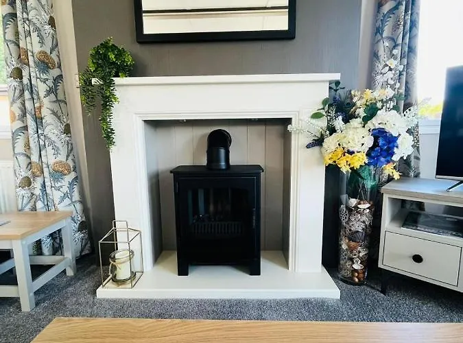 Laburnum With Hot Tub