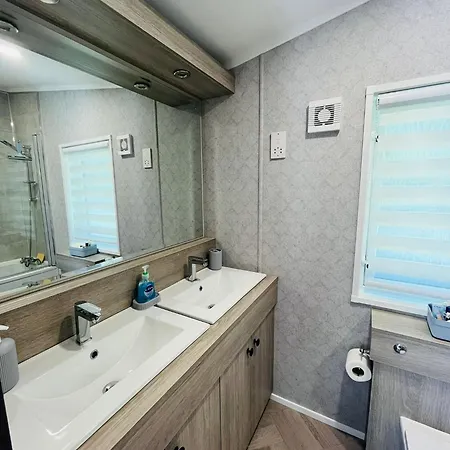 Laburnum With Hot Tub